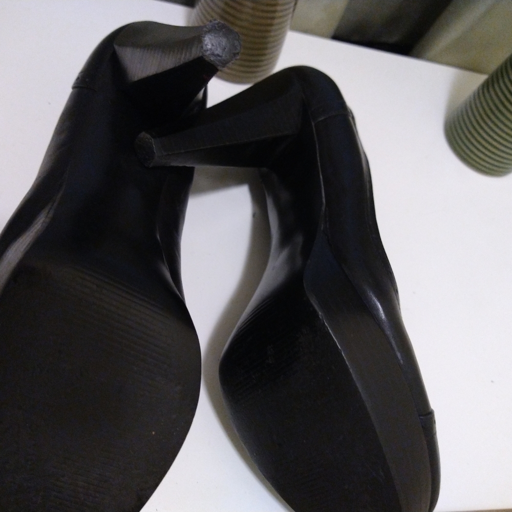 Pumps - Picture 5 of 5
